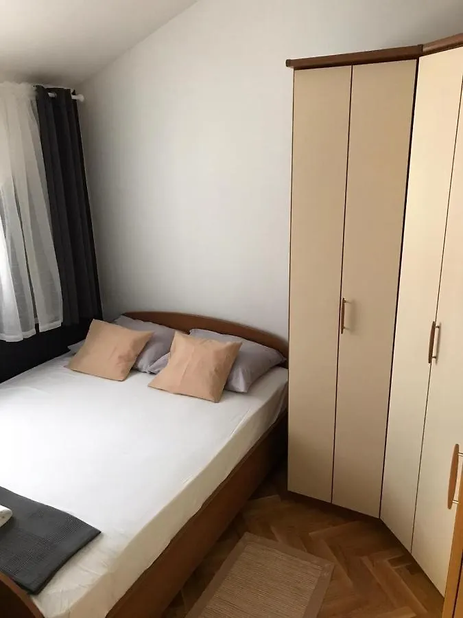 Apartman Jumic Malinska 0*,  Croatia